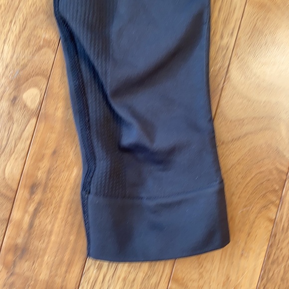 Lululemon Zone In Tight leggings  crop size 2 grey yoga - Picture 11 of 13